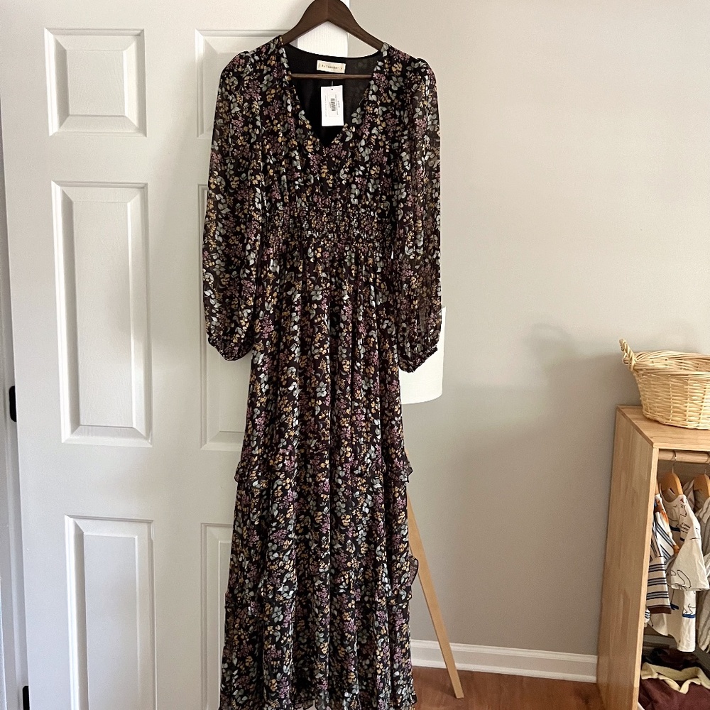 Vinnie Louise Floral Maxi Dress- Size Small (NWT)